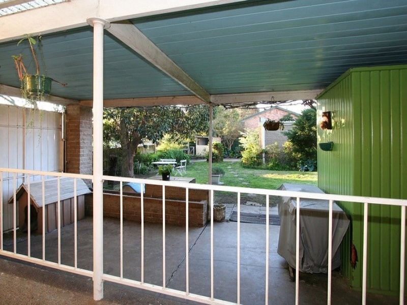 8 Velden Avenue, Ferntree Gully VIC 3156