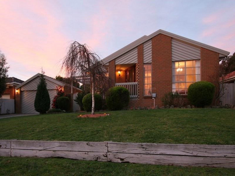 12 Sundew Court, Knoxfield VIC 3180