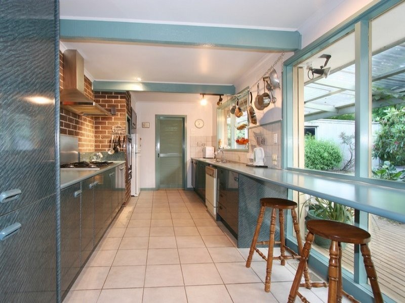 8 Chalmers Grove, Upper Ferntree Gully VIC 3156