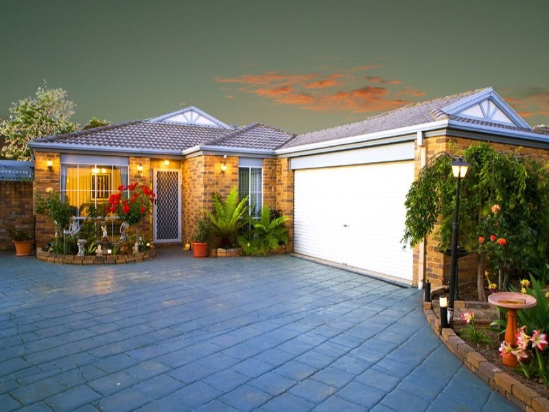 12 Stephanie Close, Ferntree Gully VIC 3156