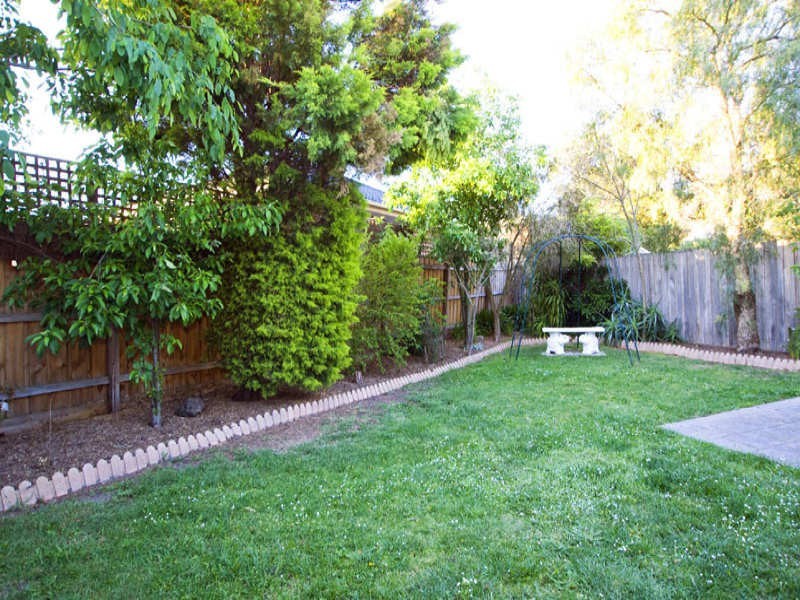 12 Stephanie Close, Ferntree Gully VIC 3156