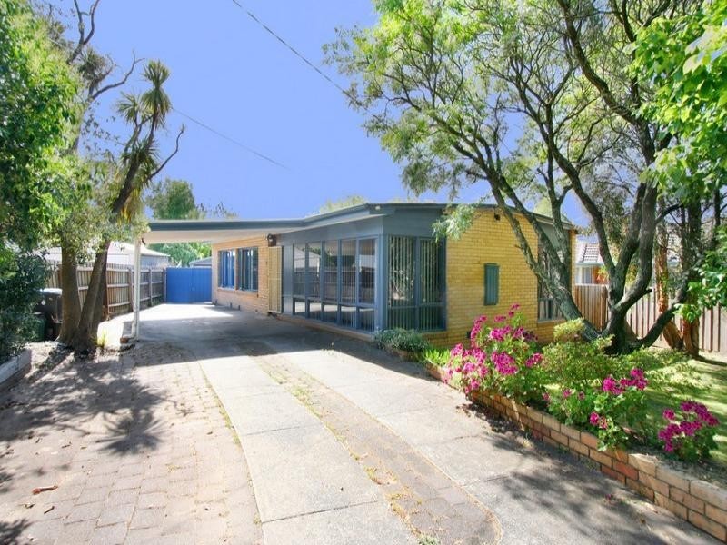 11 Florida Drive, Ferntree Gully VIC 3156