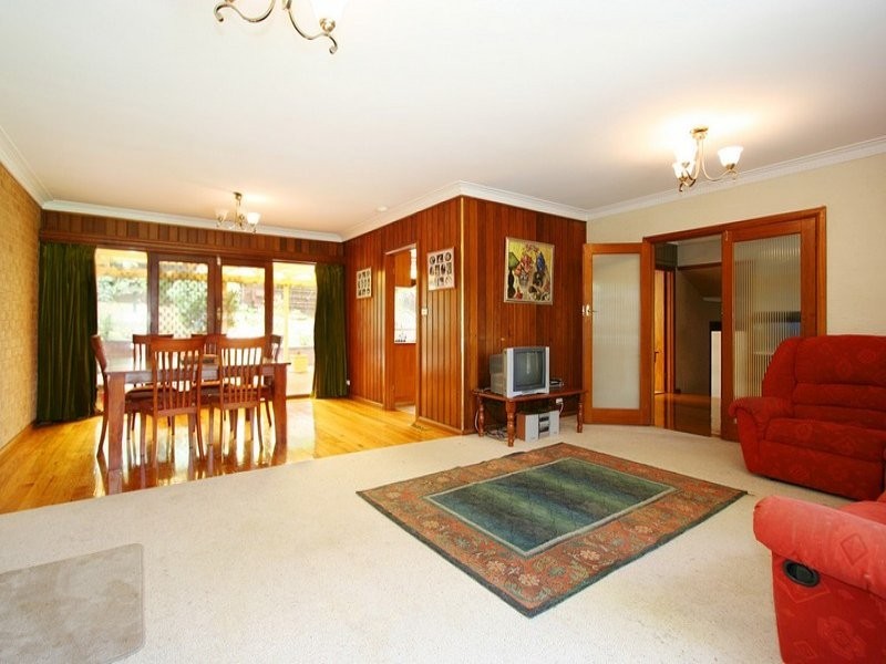 48 Joan Avenue, Ferntree Gully VIC 3156