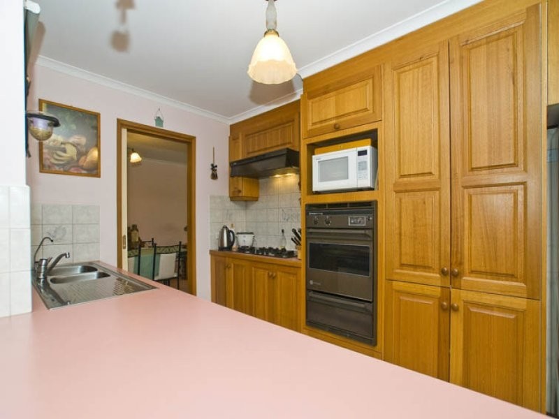 6 Sundew Court, Knoxfield VIC 3180