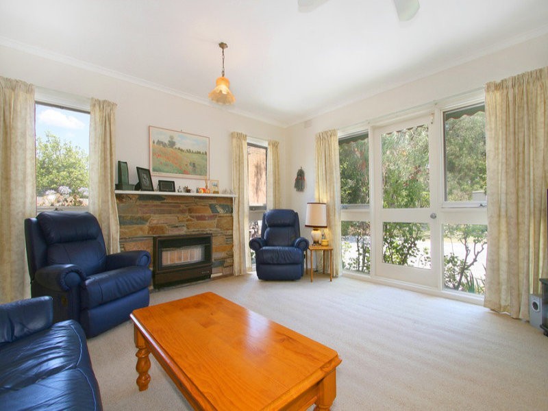 76 David Street North, Knoxfield VIC 3180