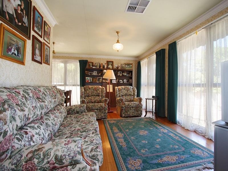 25 Loretto Avenue, Ferntree Gully VIC 3156