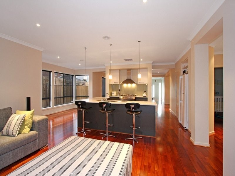 43 Paringa Drive, Ferntree Gully VIC 3156