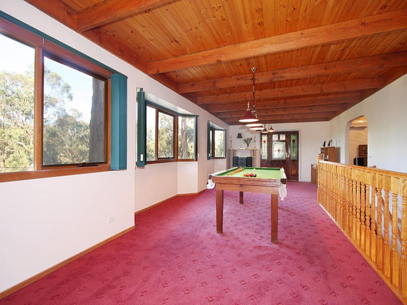 27 Deans Road, Upwey VIC 3158