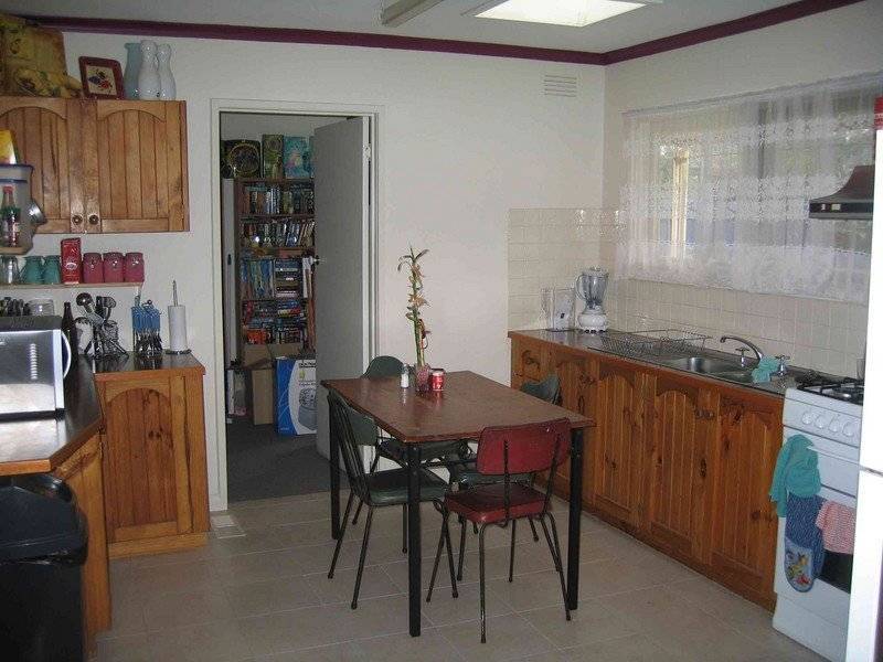 27 Christie Street, Knoxfield VIC 3180