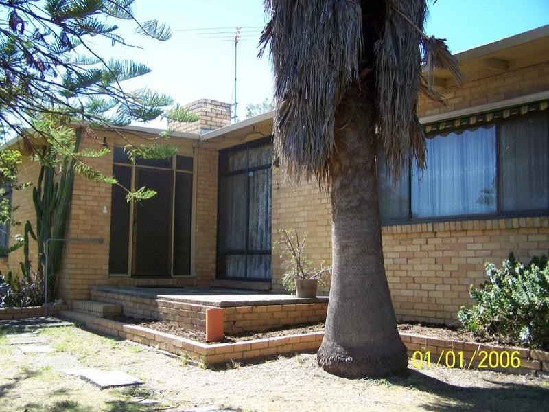2 Herbert Street, Blackburn South VIC 3130