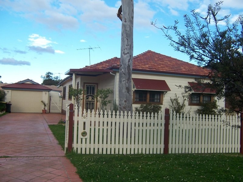 6 Kirrawee Avenue, Kirrawee NSW 2232