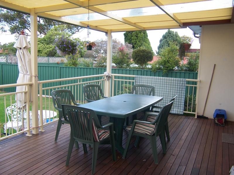 6 Kirrawee Avenue, Kirrawee NSW 2232