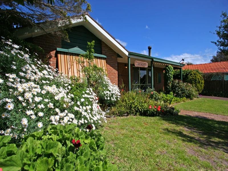 12 Ti Tree Grove, Mornington VIC 3931