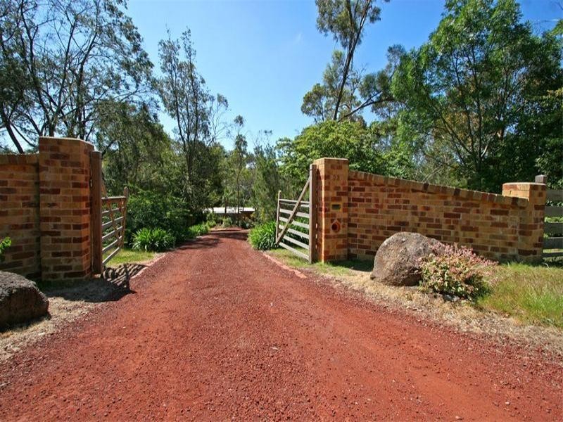 33 Mather Road, Mount Eliza VIC 3930