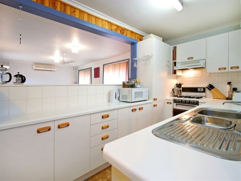 33 Richardson Drive, Mornington VIC 3931