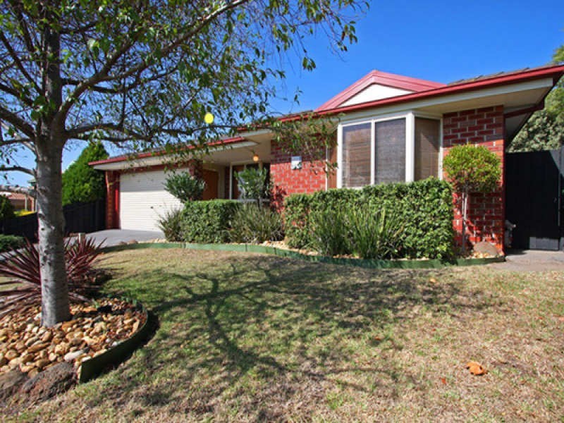 4 Charles Farrer Court, Mornington VIC 3931