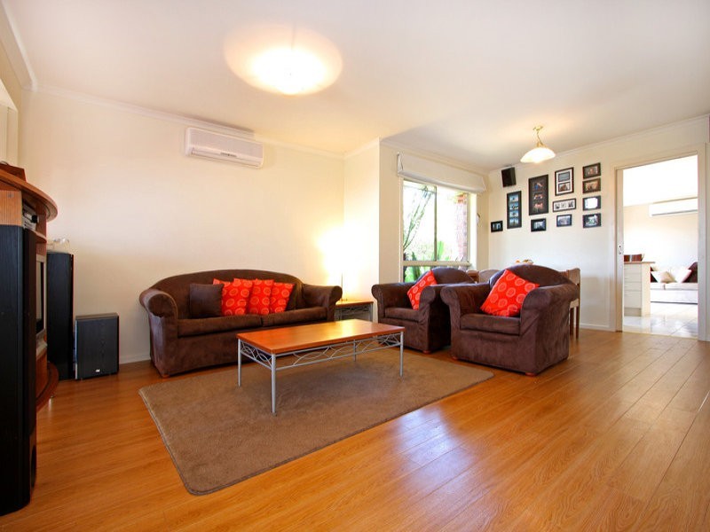 4 Charles Farrer Court, Mornington VIC 3931