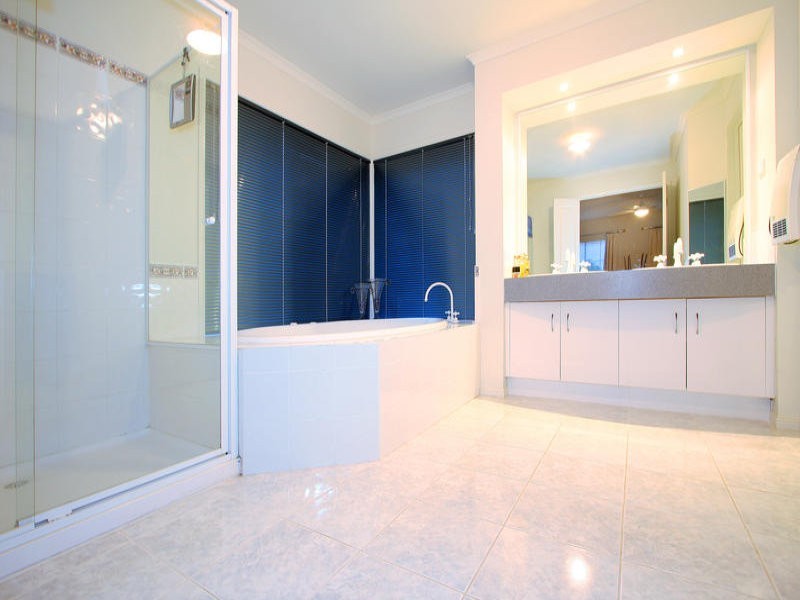 9 Balcombe Drive, Mount Martha VIC 3934