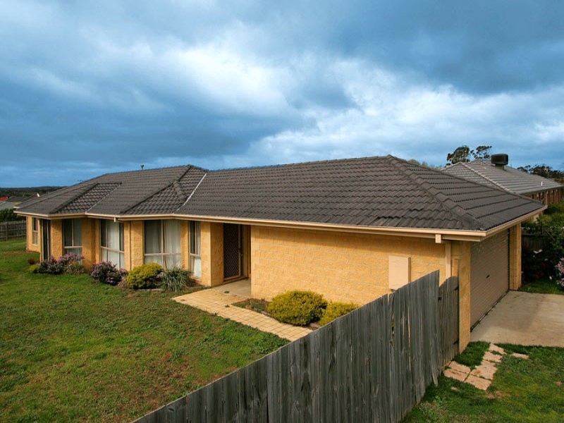 4 Durham Drive, Mornington VIC 3931