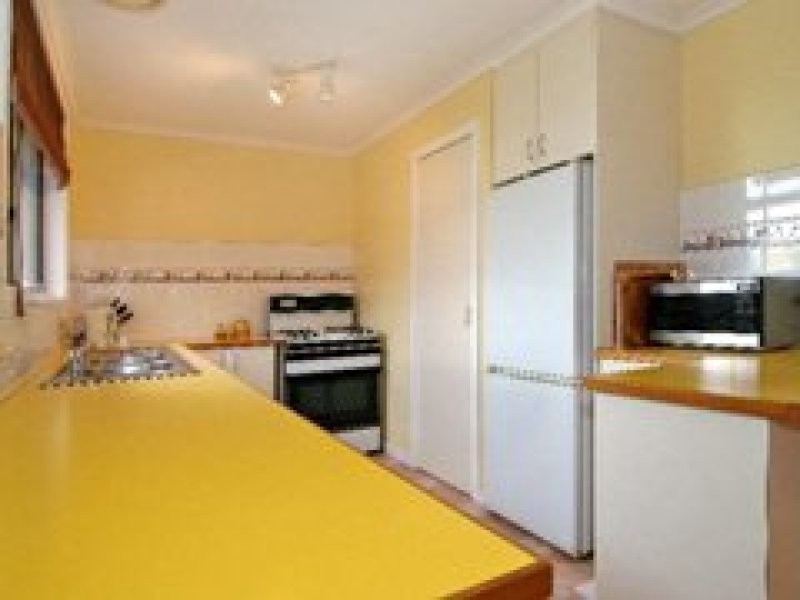 24 Carnoustie Grove, Mornington VIC 3931