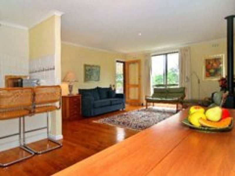 24 Carnoustie Grove, Mornington VIC 3931