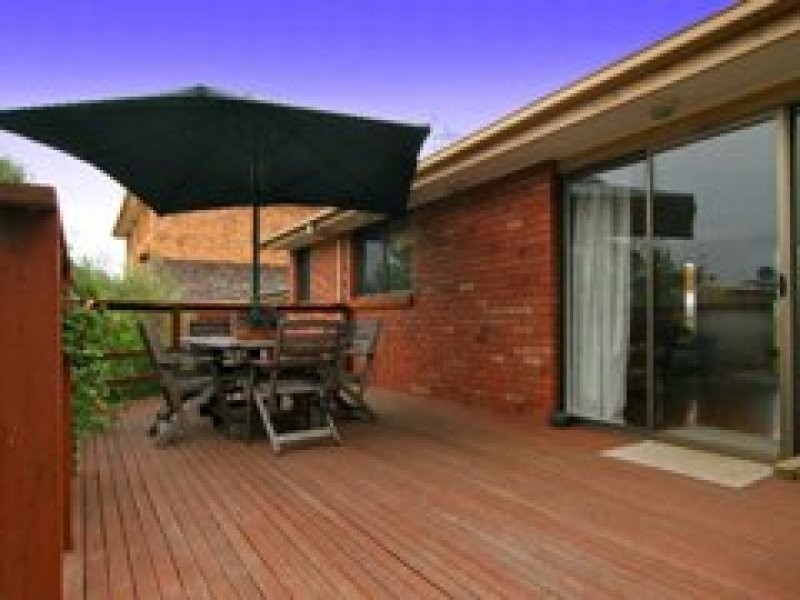 24 Carnoustie Grove, Mornington VIC 3931