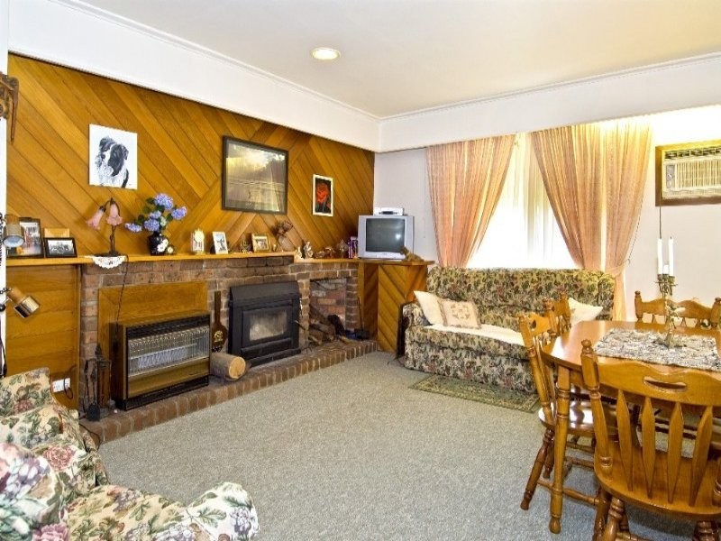 7 Herbert St, Watsonia VIC 3087