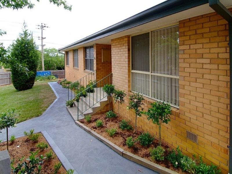 33 Frensham Rd, Watsonia VIC 3087