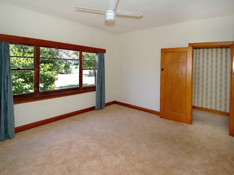 6 Hart Avenue, Greensborough VIC 3088