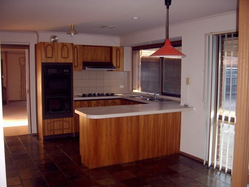 10 Gundry Grove, Watsonia North VIC 3087