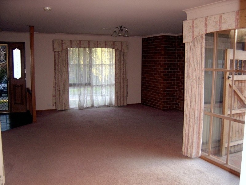 10 Gundry Grove, Watsonia North VIC 3087