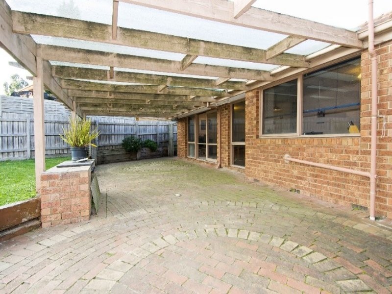 10 Gundry Grove, Watsonia North VIC 3087