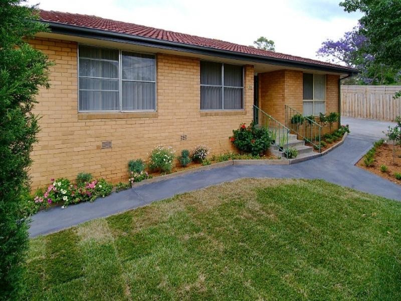 33 Frensham Rd, Watsonia VIC 3087