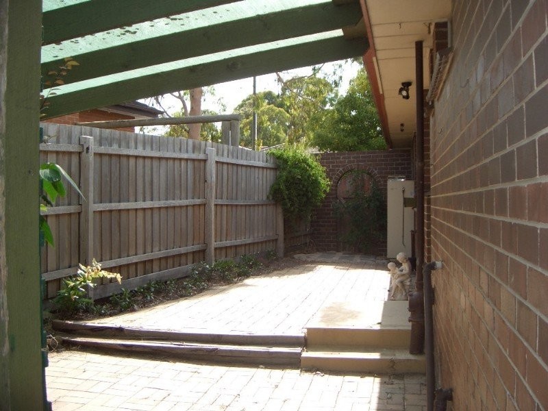 35 Anderson Pde, Bundoora VIC 3083