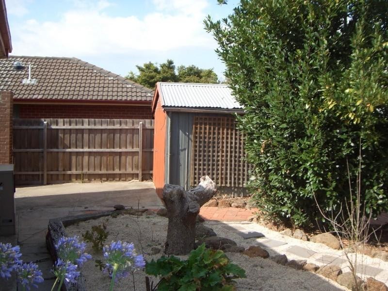 35 Anderson Pde, Bundoora VIC 3083