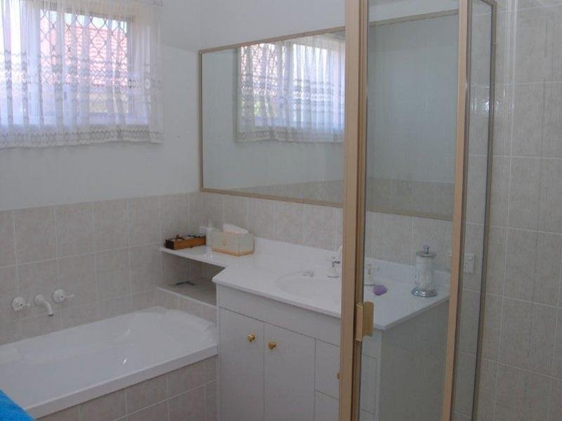 18 Spoonbill Way, Eli Waters QLD 4655