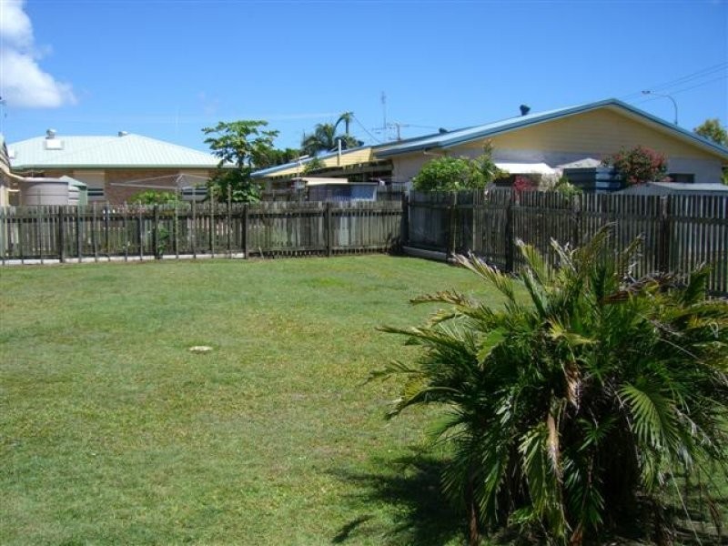 89 Pulgul Street, Urangan QLD 4655
