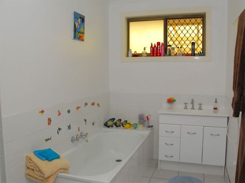 21 Greenway Drive, Pialba QLD 4655