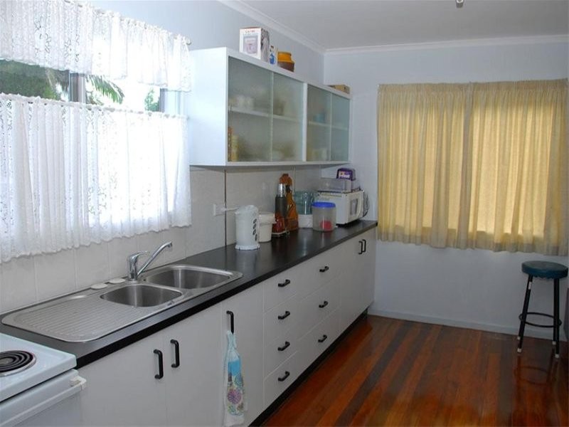 26 John Street, Scarness QLD 4655