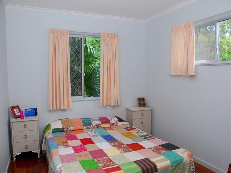 26 John Street, Scarness QLD 4655