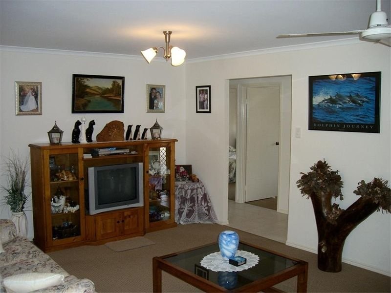 33 Anchorage Circuit, Point Vernon QLD 4655