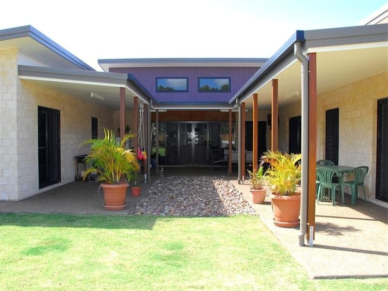 25 Pinehurst Drive, Wondunna QLD 4655