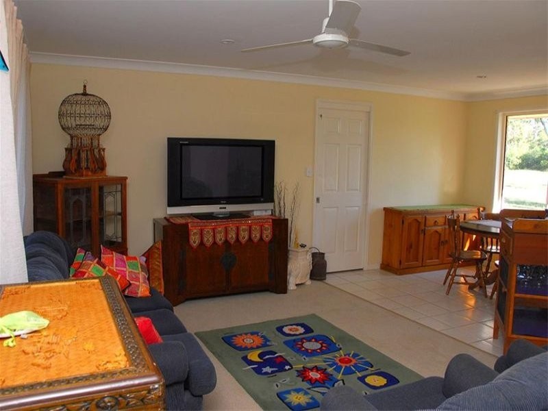 59 Barallen Close, Booral QLD 4655