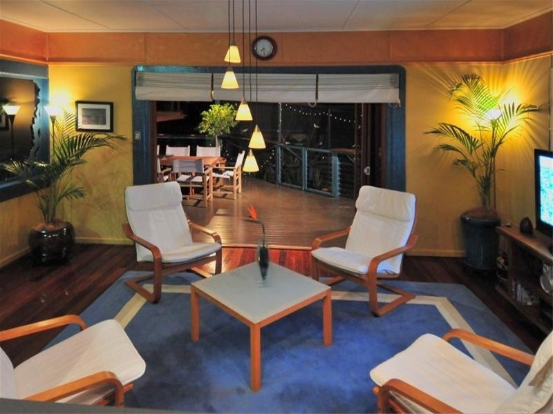 8 Eric Street, Torquay QLD 4655