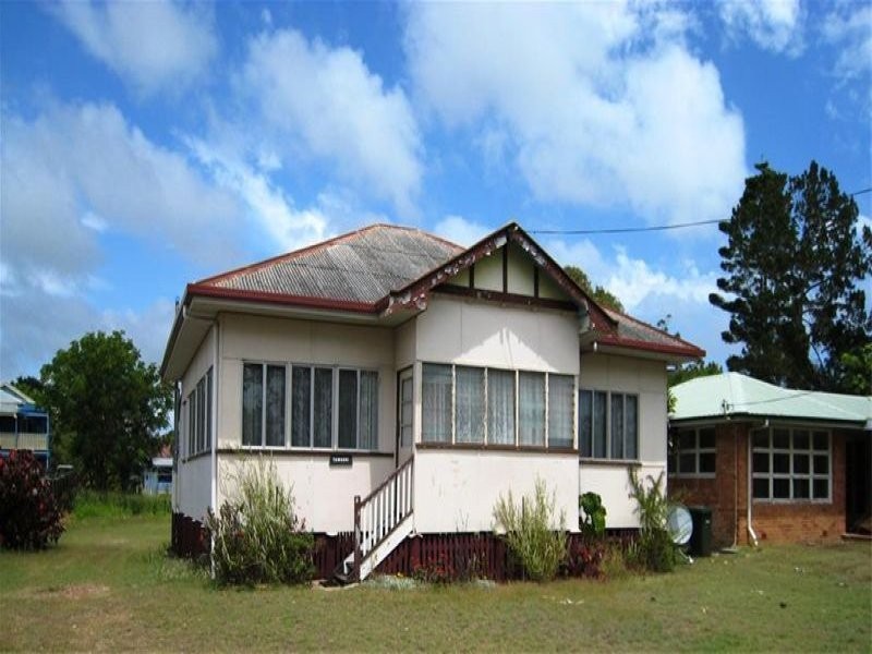 527 Esplanade, Urangan QLD 4655