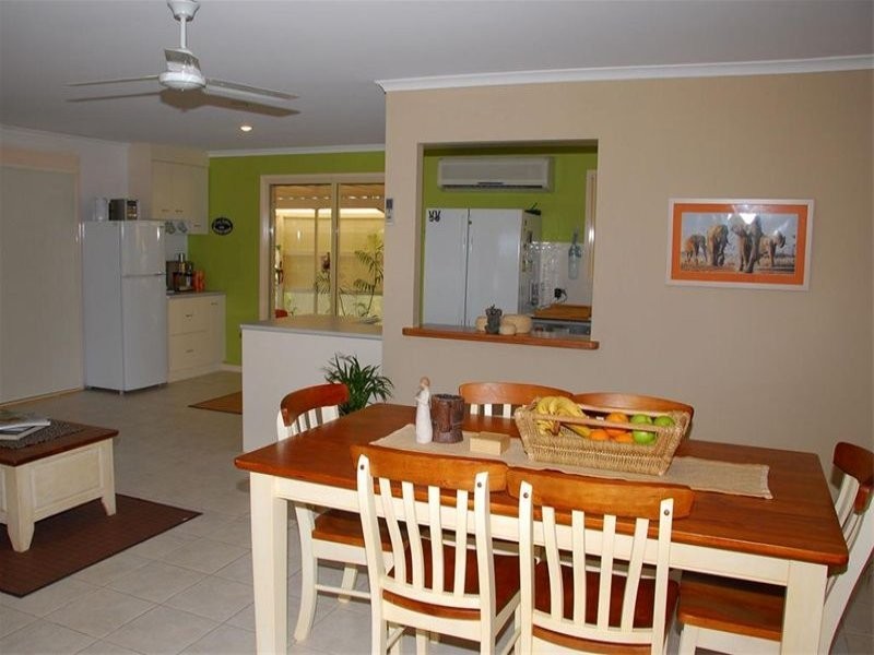 3 Bensen Close, Urraween QLD 4655