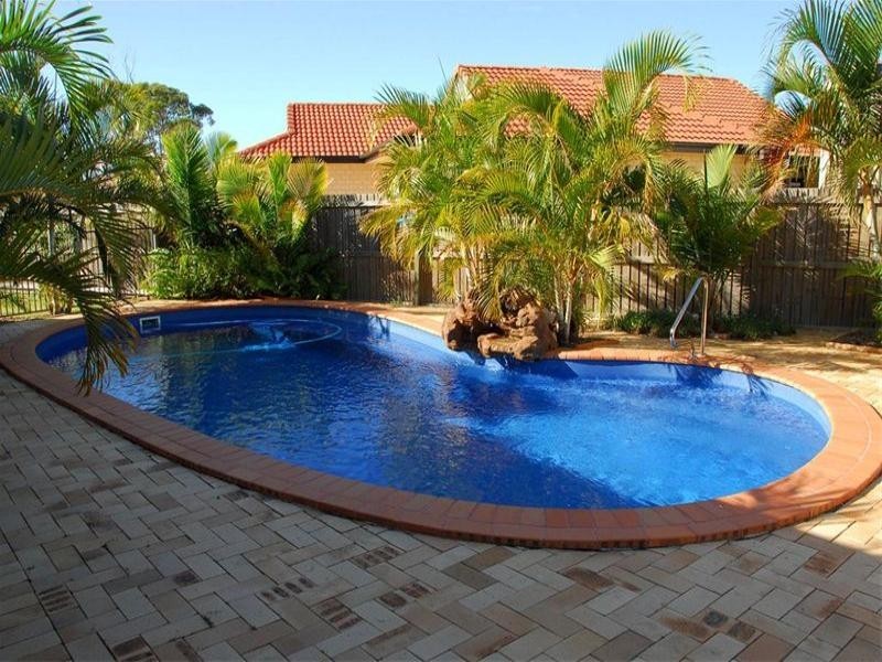 3 Bensen Close, Urraween QLD 4655