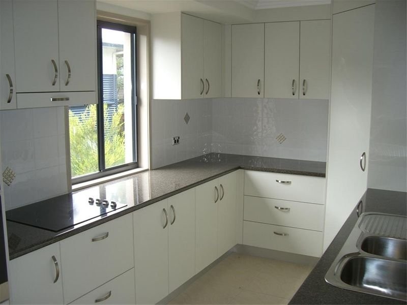 12 Barry Street, Torquay QLD 4655