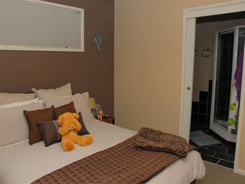 4 Cassia Avenue, Scarness QLD 4655