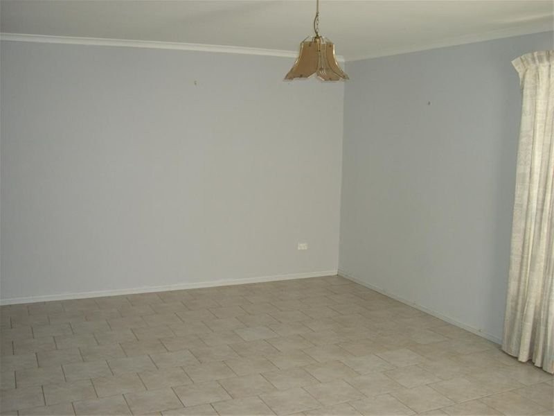 18 Warrego Drive, Point Vernon QLD 4655